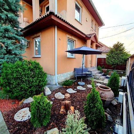Airport Luxury Apartman 42 Vecses Luaran gambar